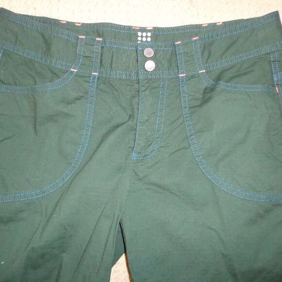 Title nine Boulder Knicker Ripstop Capris 4 Forest Zip/Double Snap Closure - Picture 5 of 12